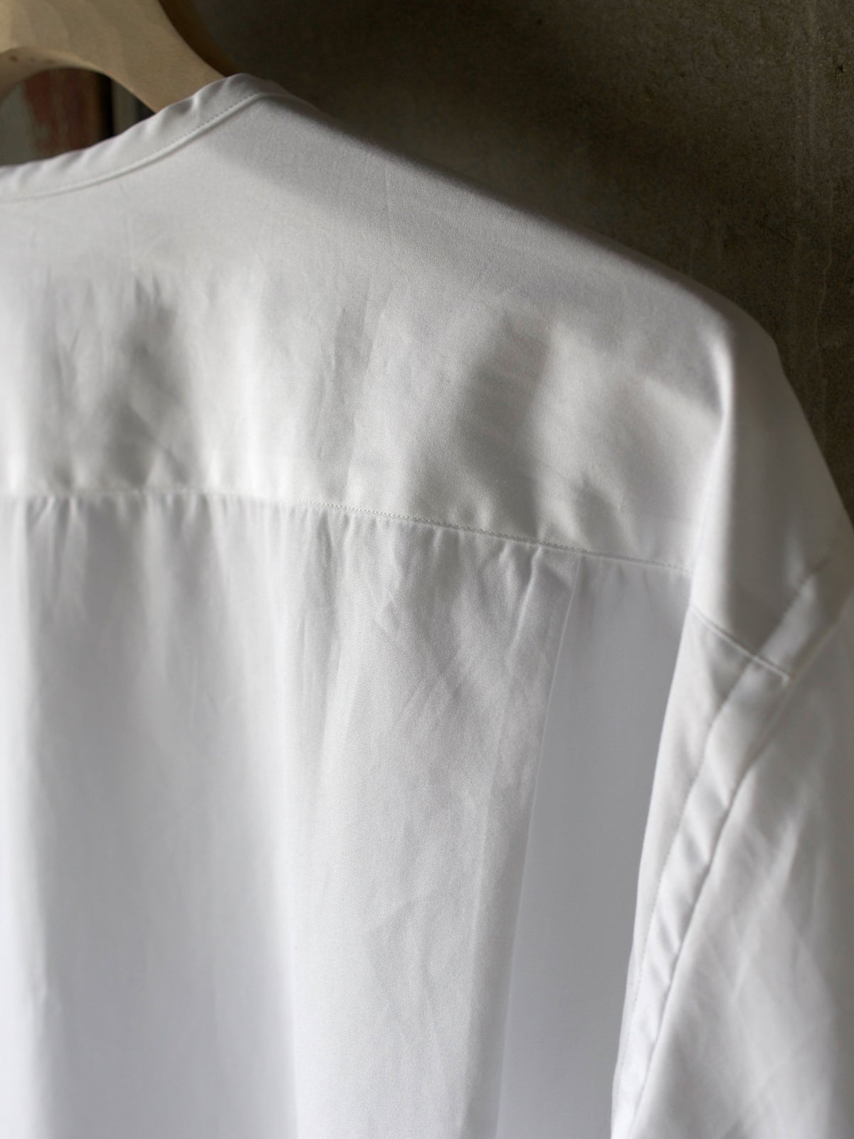 REI' PIN-TUCK DECONSTRUCTION BUSAM SHIRT - BROAD COTTON 1.1.1