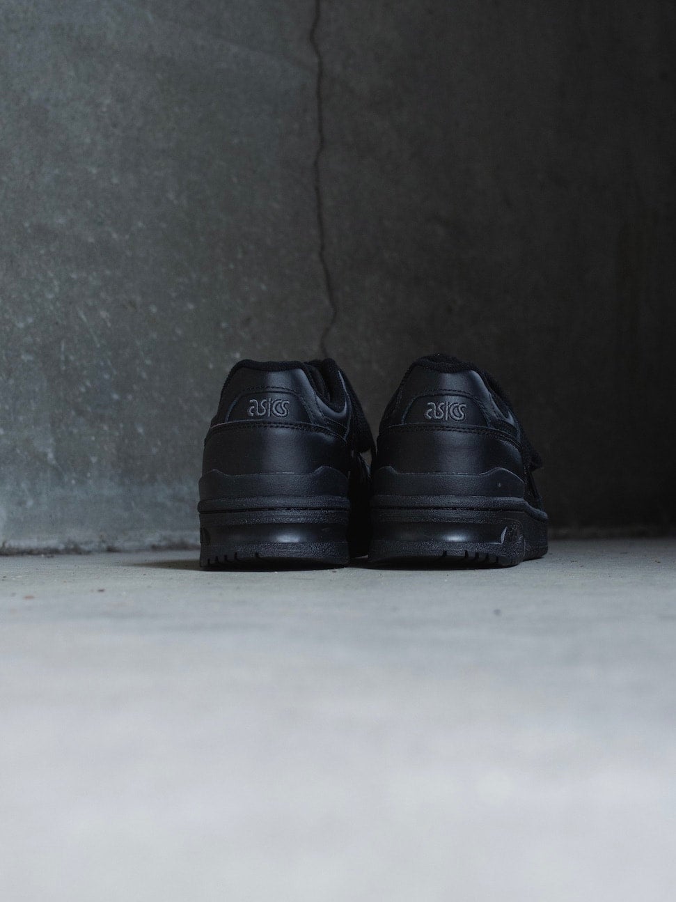 ASICS | EX89 | TOKIARI 時在服飾設計